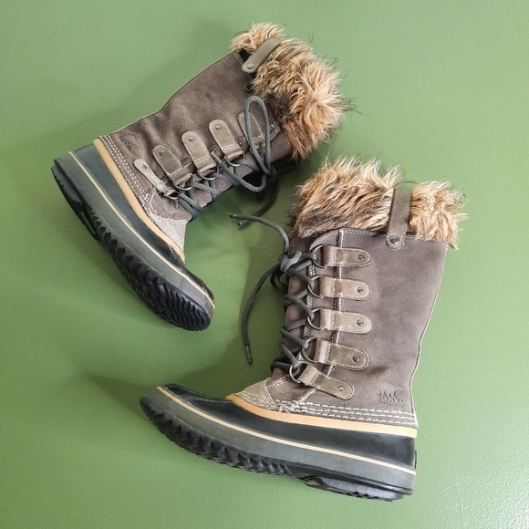Sorel Joan of Arctic Waterproof Suede Leather Winter Boots 7 - Picture 1 of 8